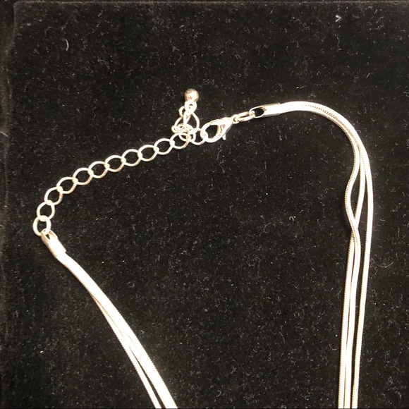 Silver concentric circles necklace - Picture 3 of 4